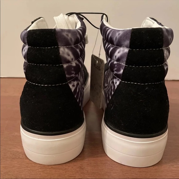 New MUDD Poppy Tie Dye Hi Top Sneakers - Picture 5 of 6